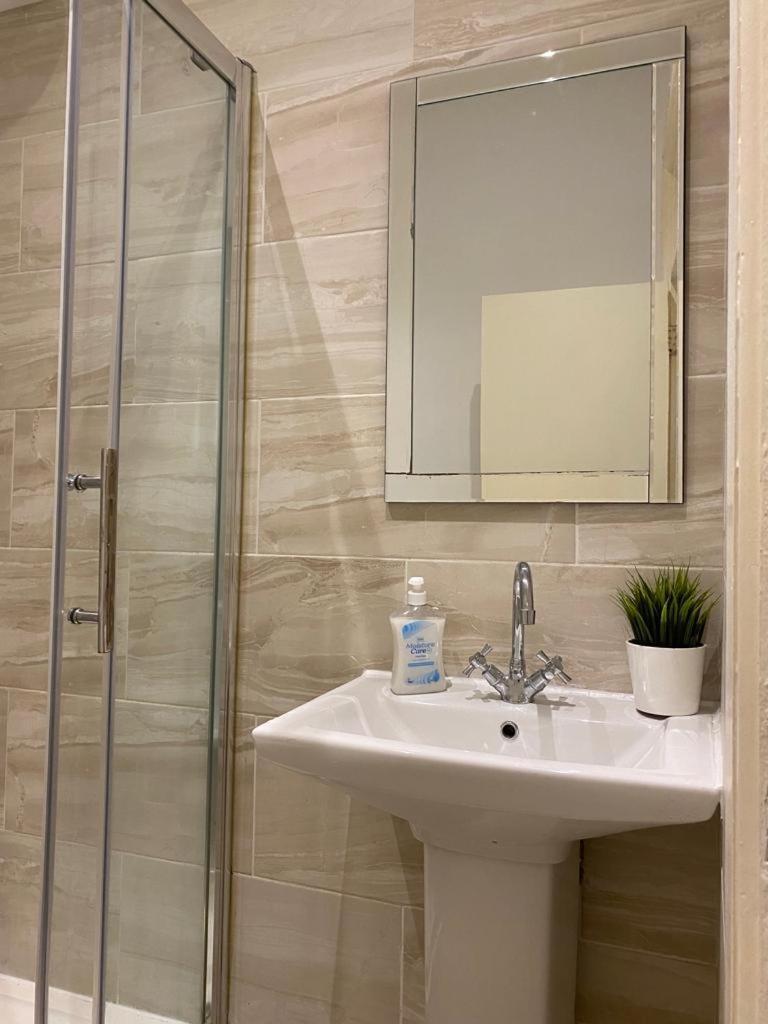Lovely Private Rooms In Camden, Central ロンドン エクステリア 写真